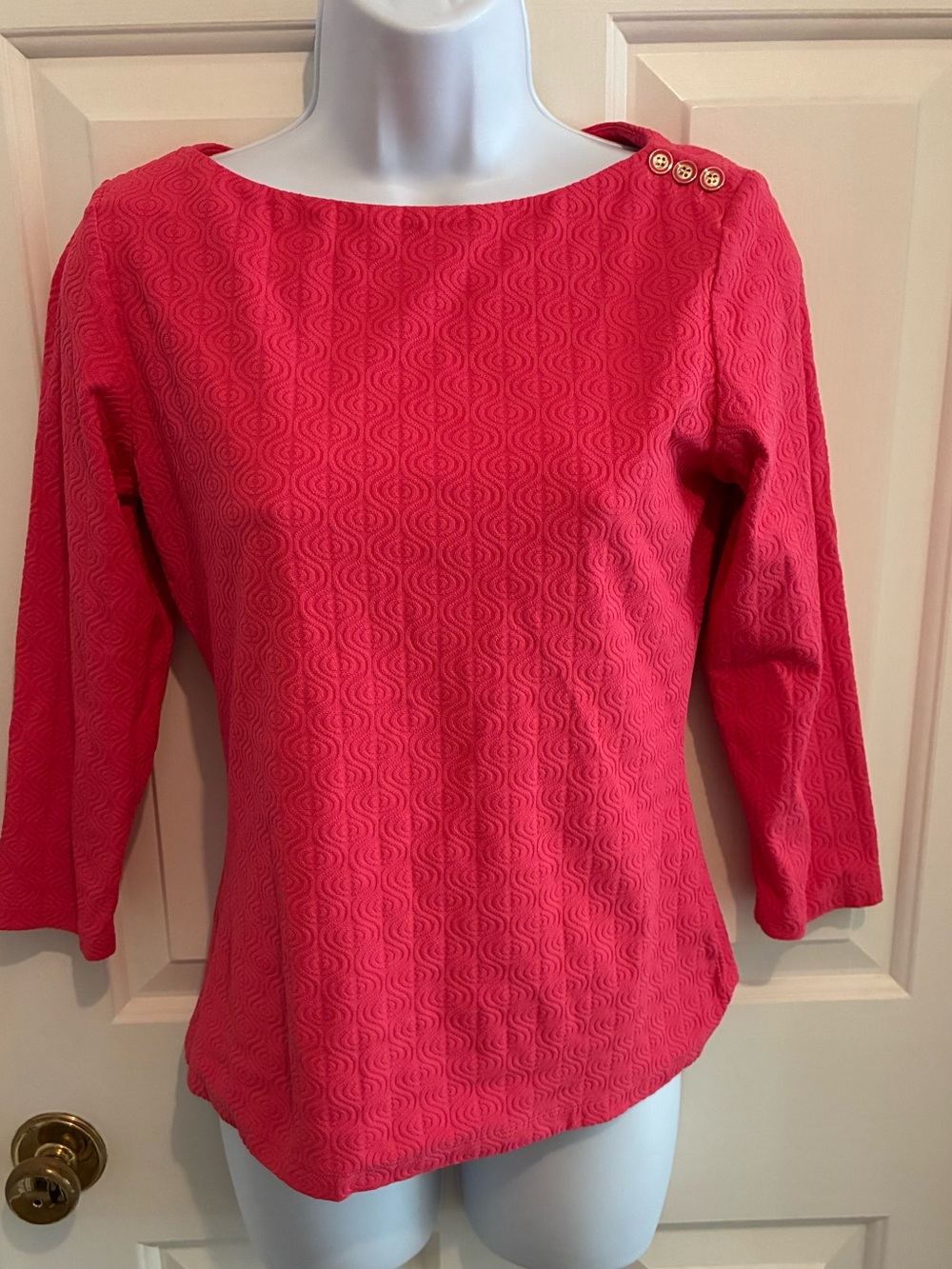 J. McLaughlin Pink Textured Boatneck Top with Button Detail, XS